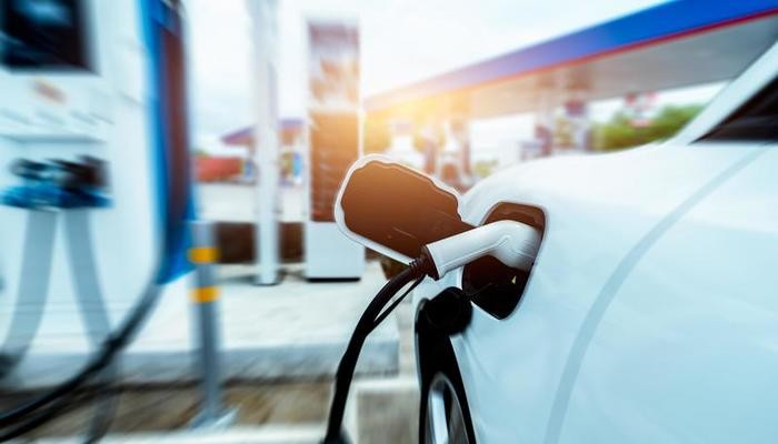 電動(dòng)汽車充電樁的安全性評估與用戶指南