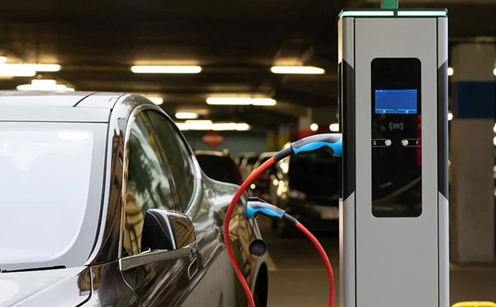 公交站汽車充電樁的規?；瘮U張：驅動可持續交通的核心力量