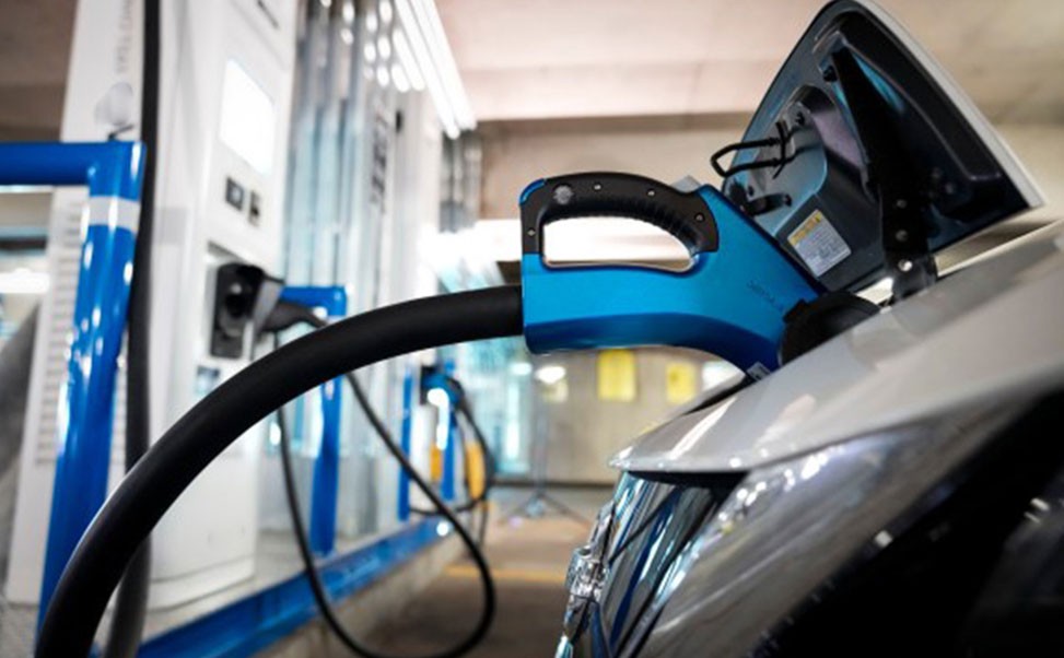 充電樁生產(chǎn)廠家的創(chuàng)新設(shè)計(jì)與生產(chǎn)之路